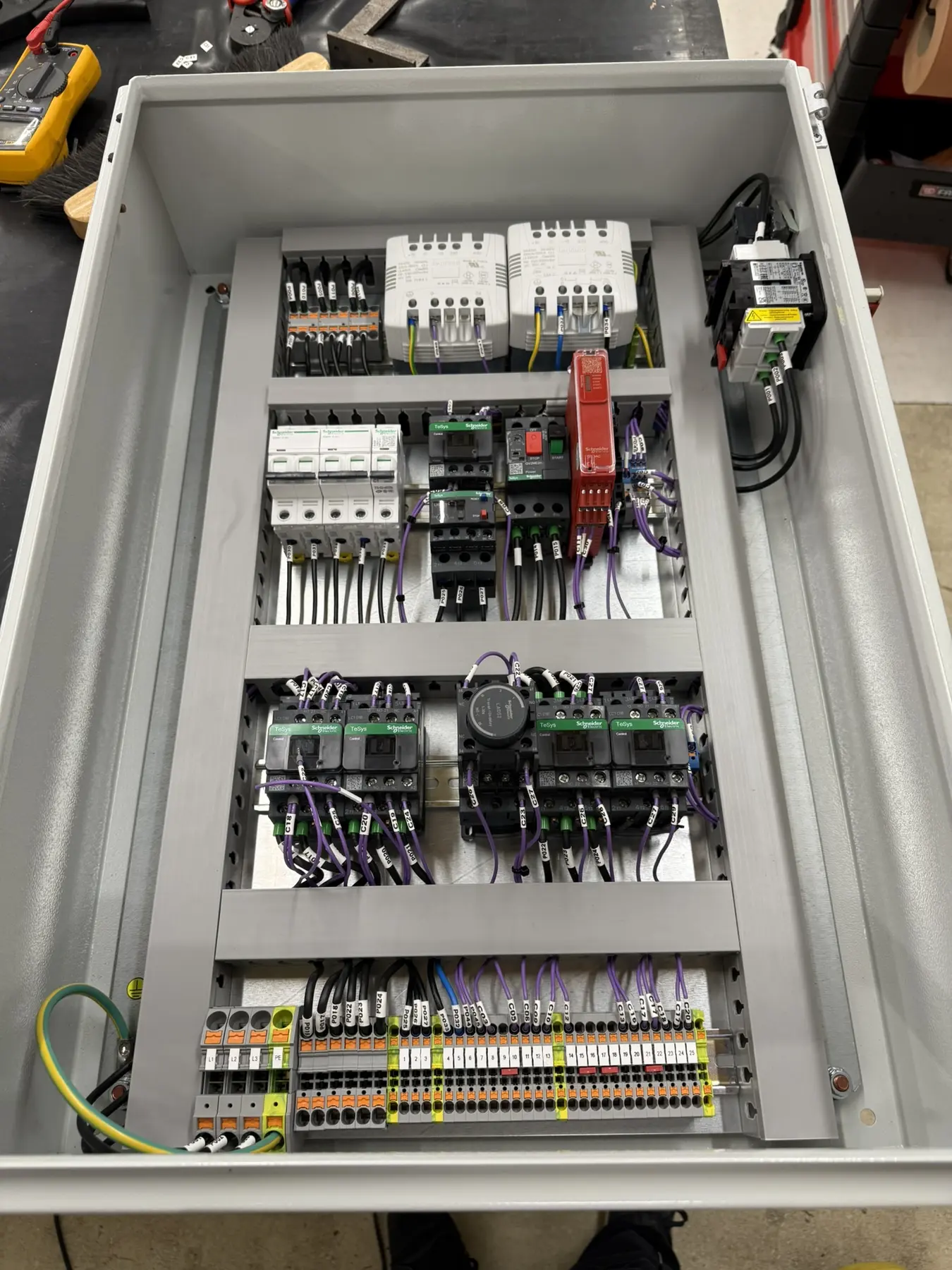 Armoire électrique industrielle câblée